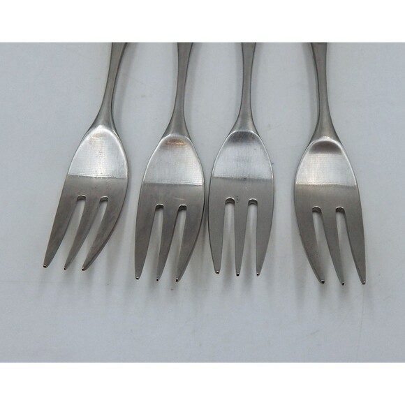Towle Lauffer Magnum Stainless Flatware 18/8 Set 4 Salad Forks Japan 7 Inch - Picture 8 of 10